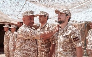 Принц наследник Хусейн Иордании повышен до звания майора